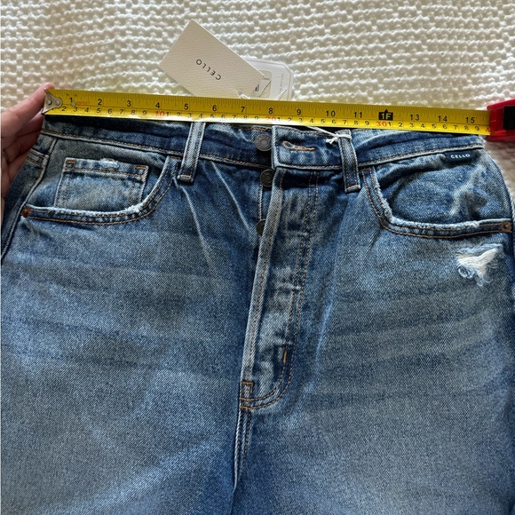 NWT Fringed Pineapple High Rise Dad Jeans!! - Picture 10 of 12